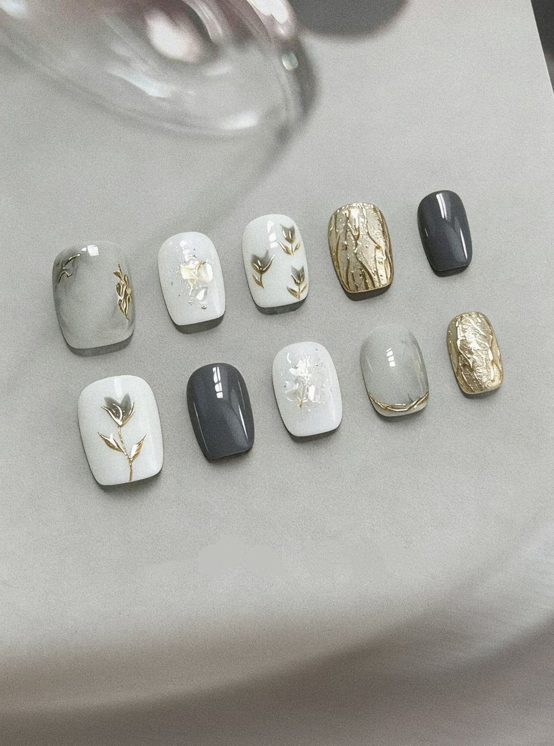 Stylish Press-On Nail Art Set