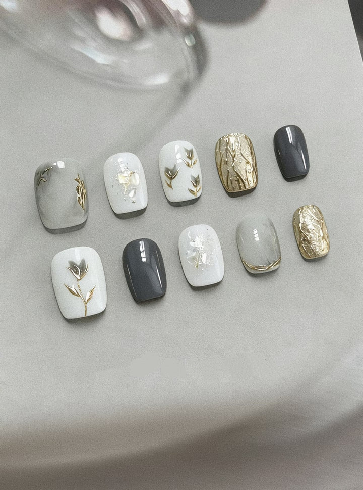 Stylish Press-On Nail Art Set