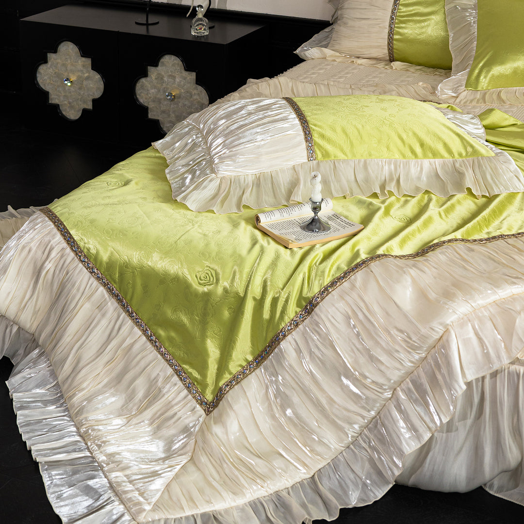 Luxury Satin-Effect Ruffled Bedspread and Decorative Pillow Sham Set