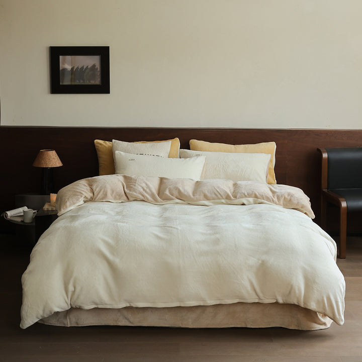 Plush bedding set with velvety microfiber surface Bowlift