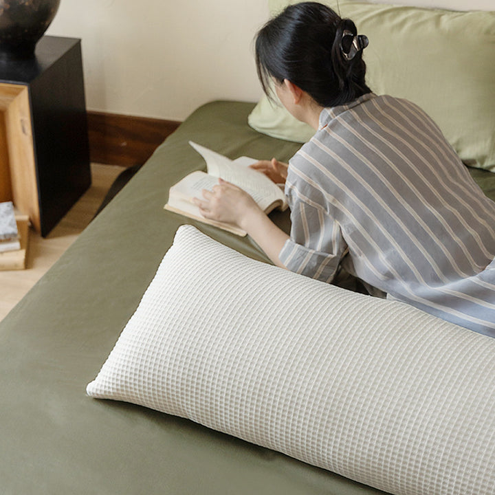 Long lumbar support pillow with breathable waffle cover Bowlift