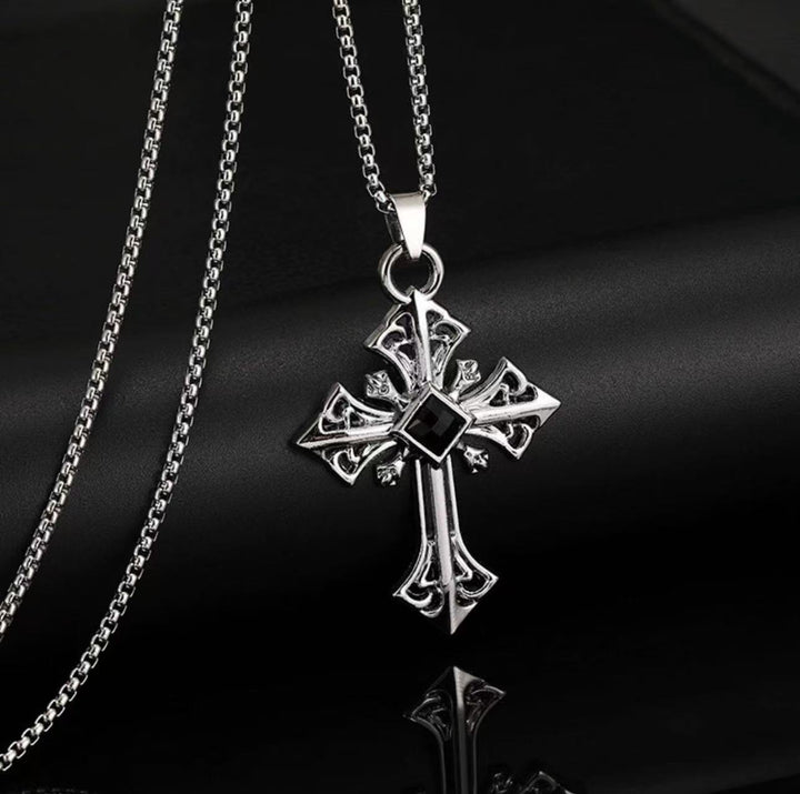 Gothic Cross Pendant Necklace Bowlift