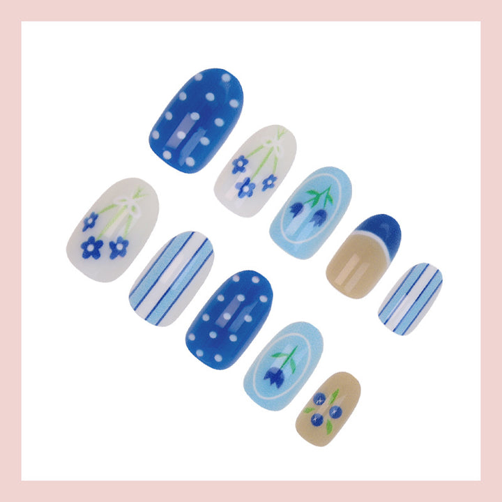 Nail art set with floral and striped designs Bowlift