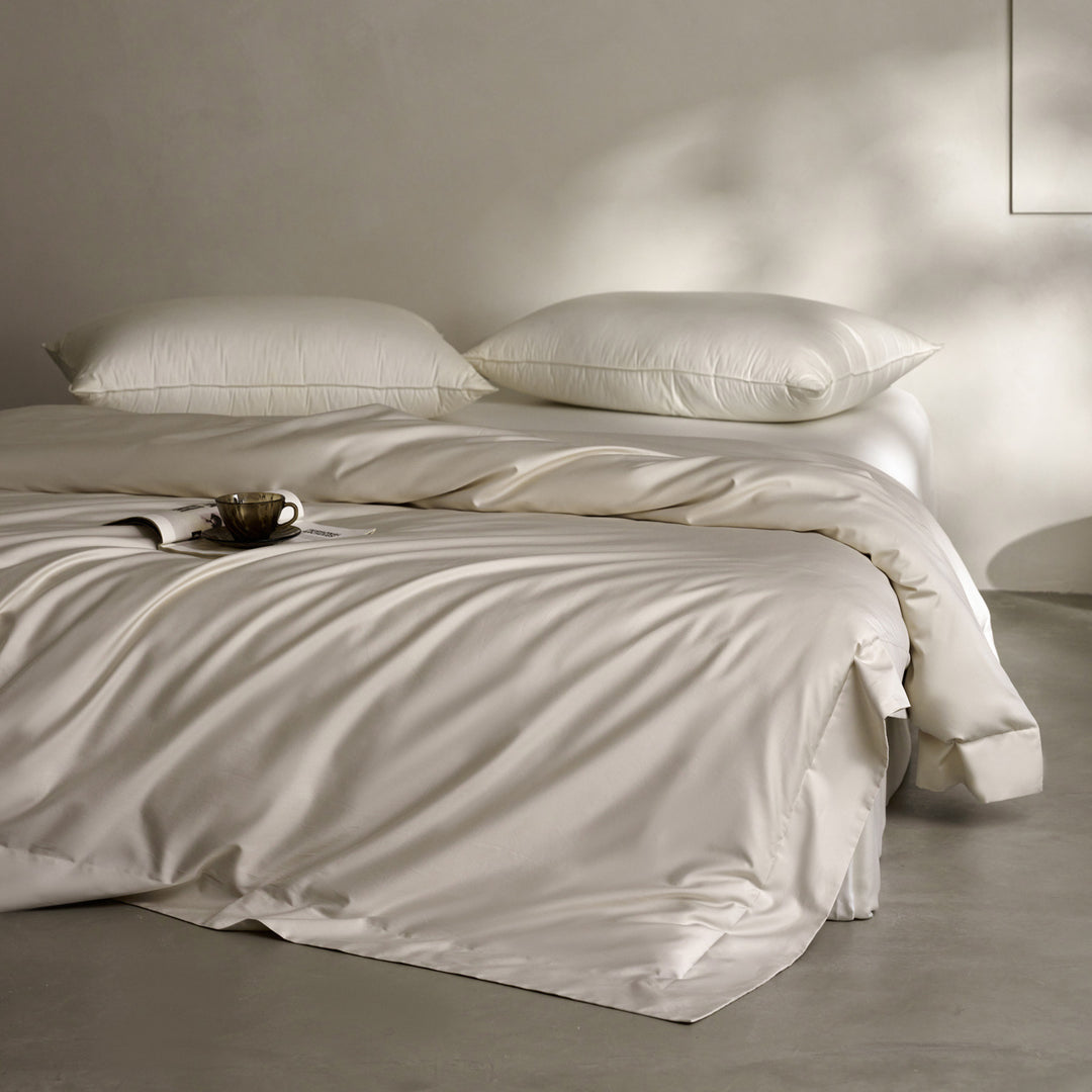 Premium cotton satin bedding set with hotel closure and extra soft fitted sheet