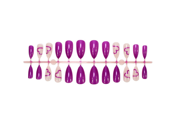 Artificial nail set with romantic heart design and glamorous accents Bowlift