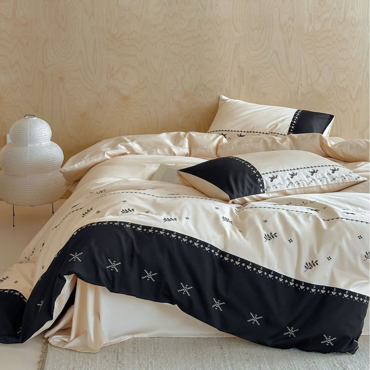 Satin-Effect Equestrian Embroidered Duvet Cover Set with Contrast Border