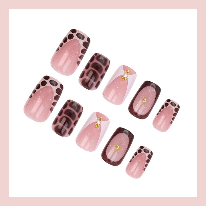 Creative Nail Art with stylish designs Bowlift