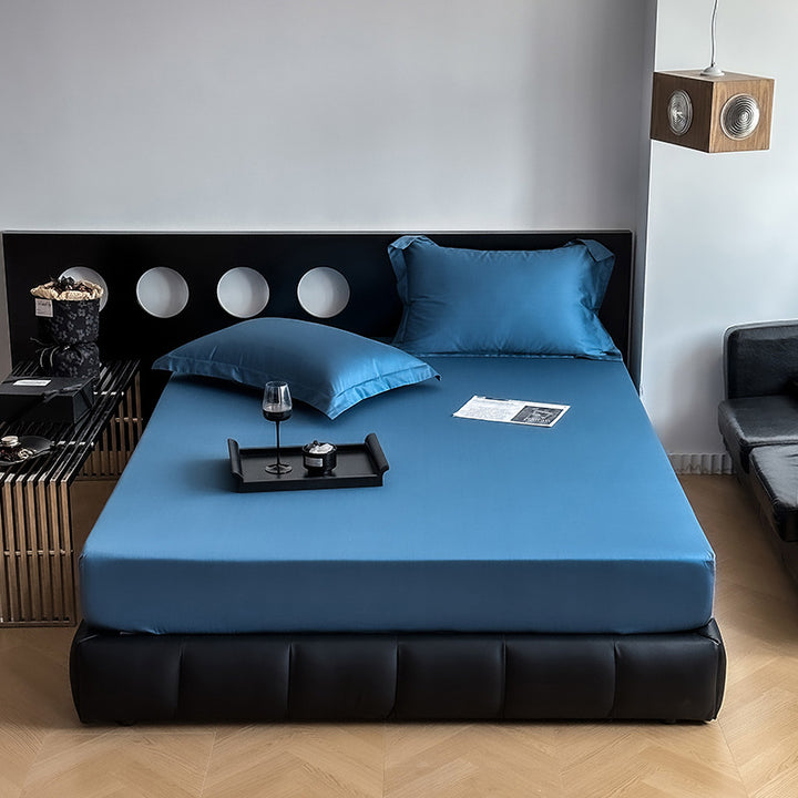 Luxurious fitted sheet set made of satin microfiber