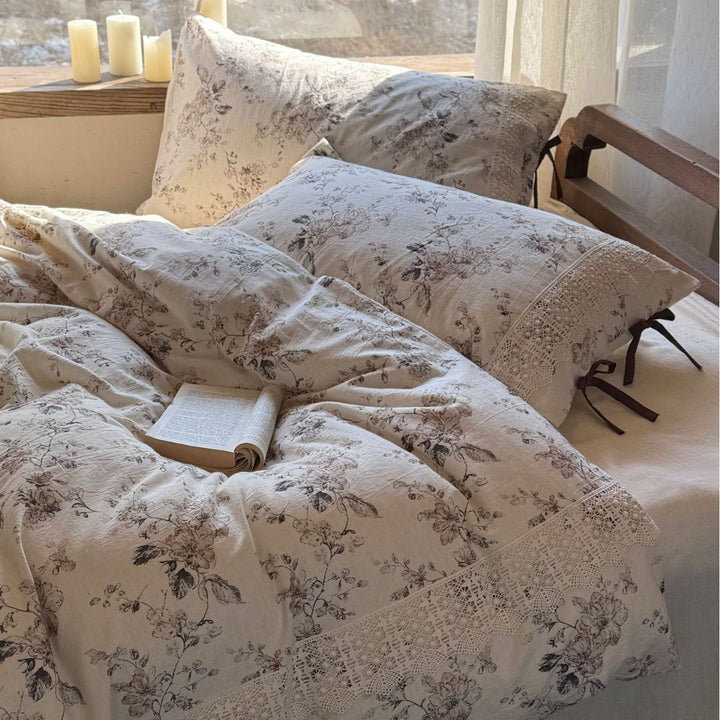 Romantic cotton-linen bedding set with lace trim and decorative ribbons