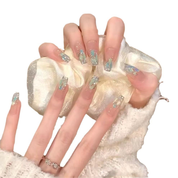 Glamorous Crystal-Accented Press-On Nail Set Bowlift