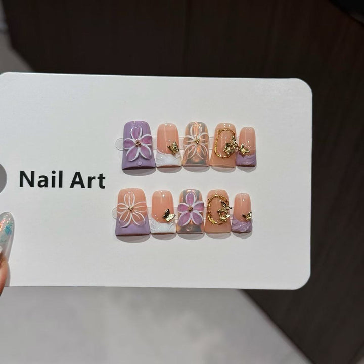 Stylish Floral Press-On Nail Art Set