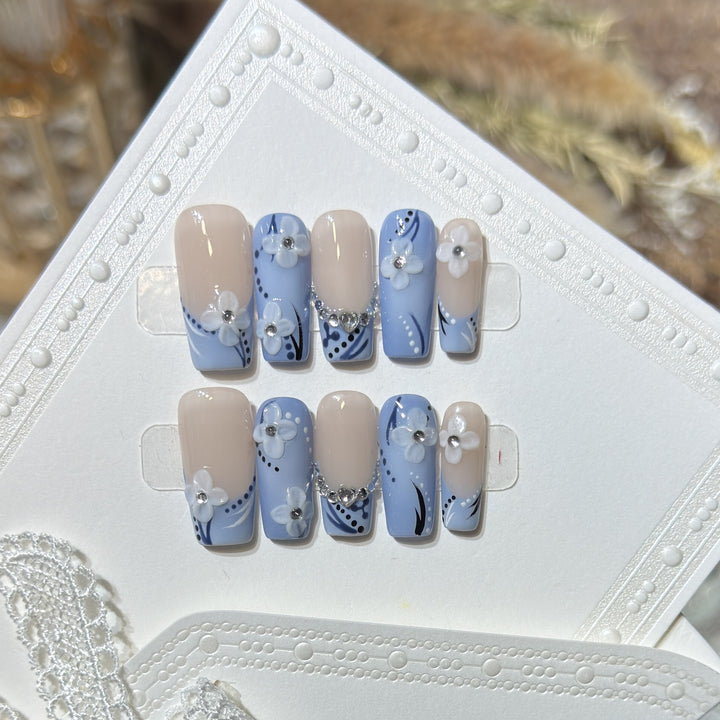 Decorative Floral Accent Press-On Nails