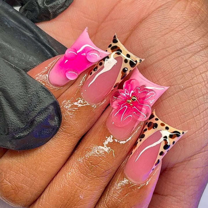 Floral Glam Press-On Nail Extensions Bowlift