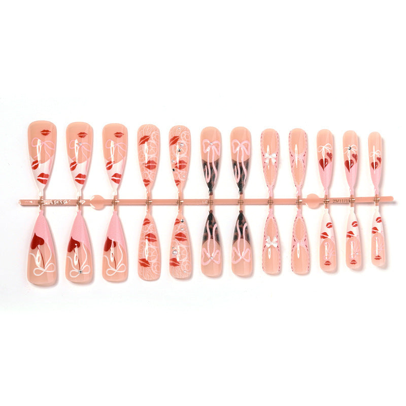 Nail art set with romantic patterns and high-quality embellishments Bowlift