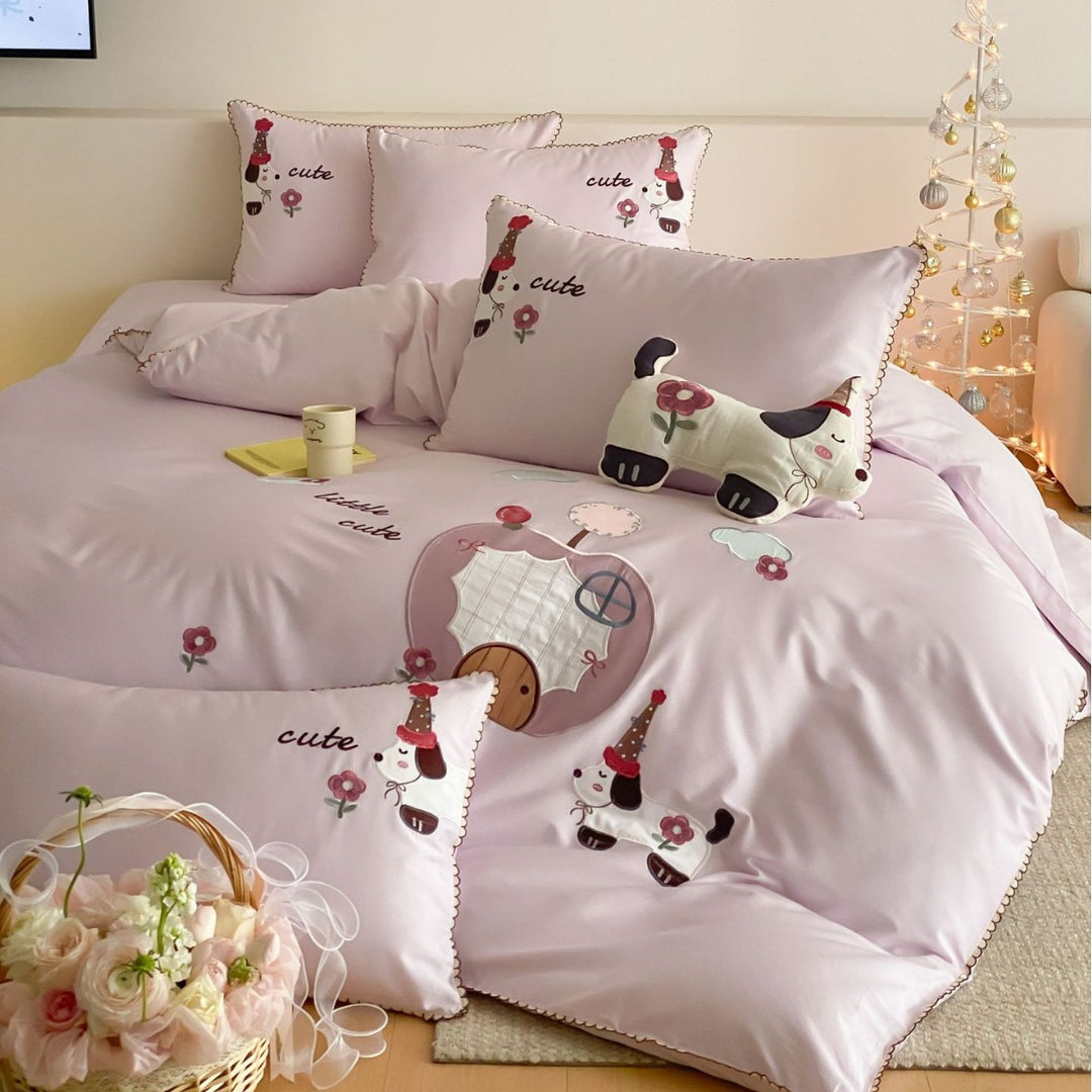 Cute cotton satin bedding set with plush cat applique and reversible function