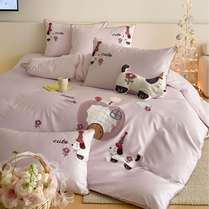 Cute cotton satin bedding set with plush cat applique and reversible function