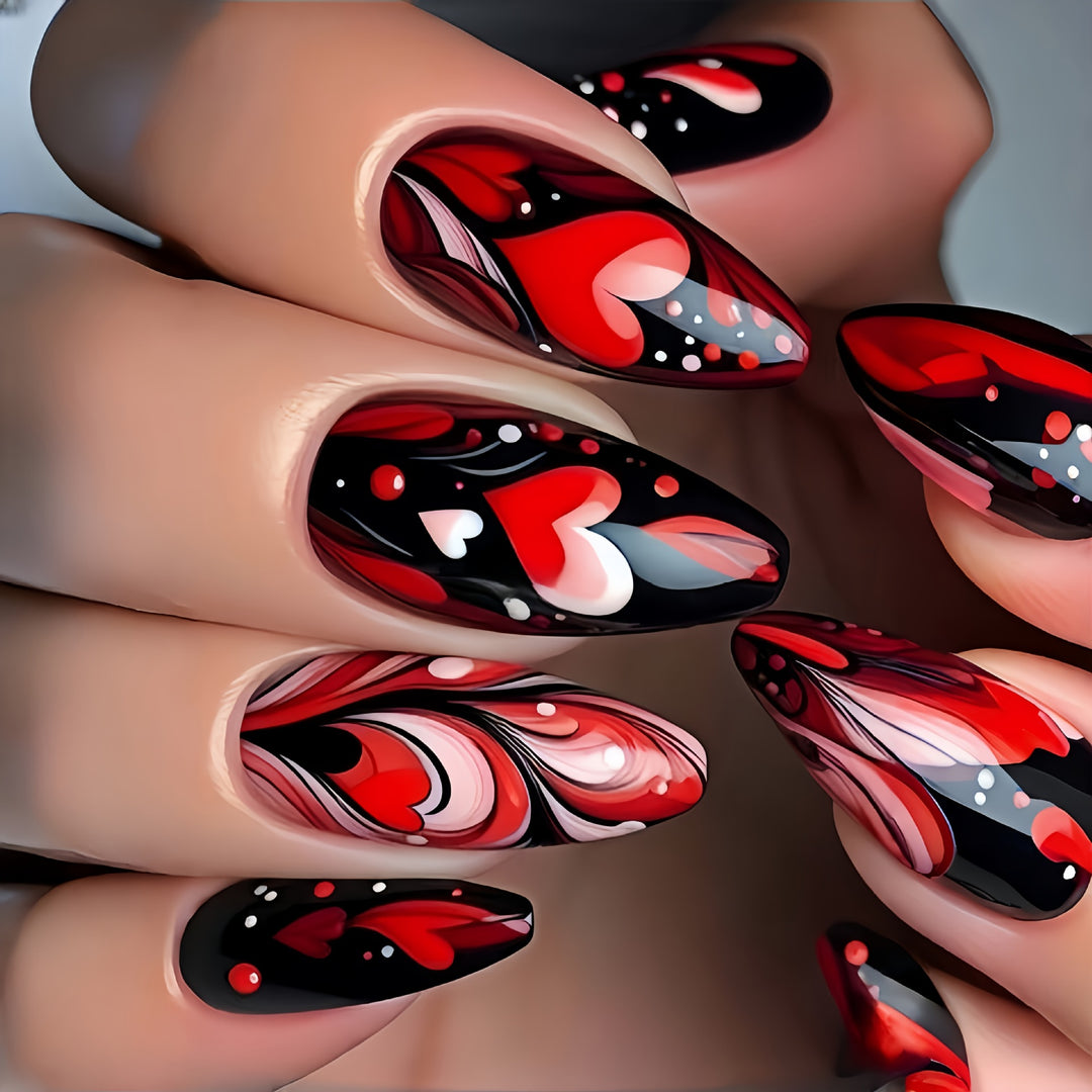 Art Nails in Creative Heart Design Bowlift
