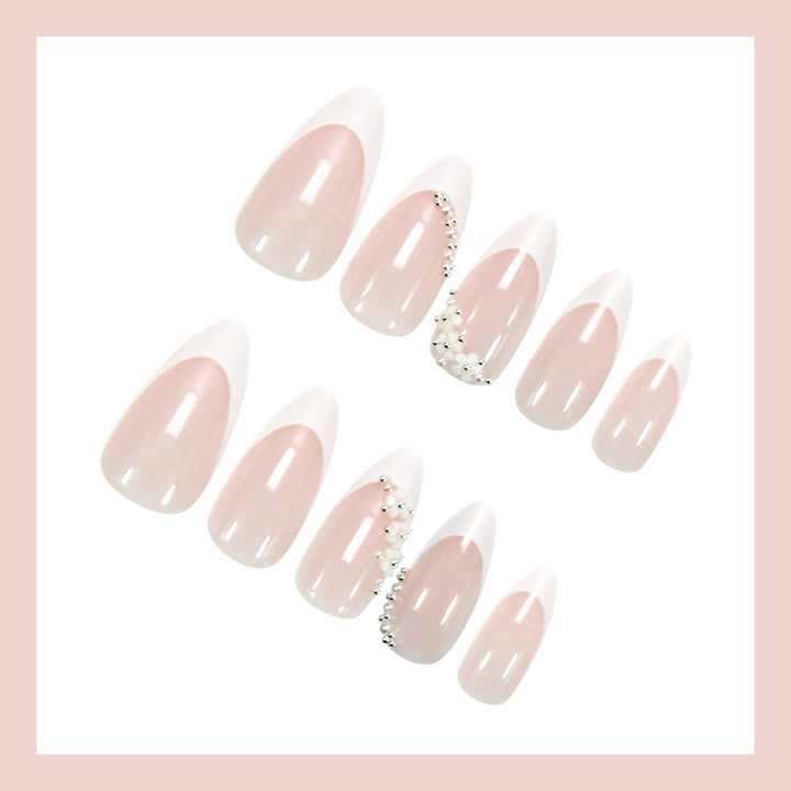 Artificial nail set with romantic flower and glitter embellishments Bowlift