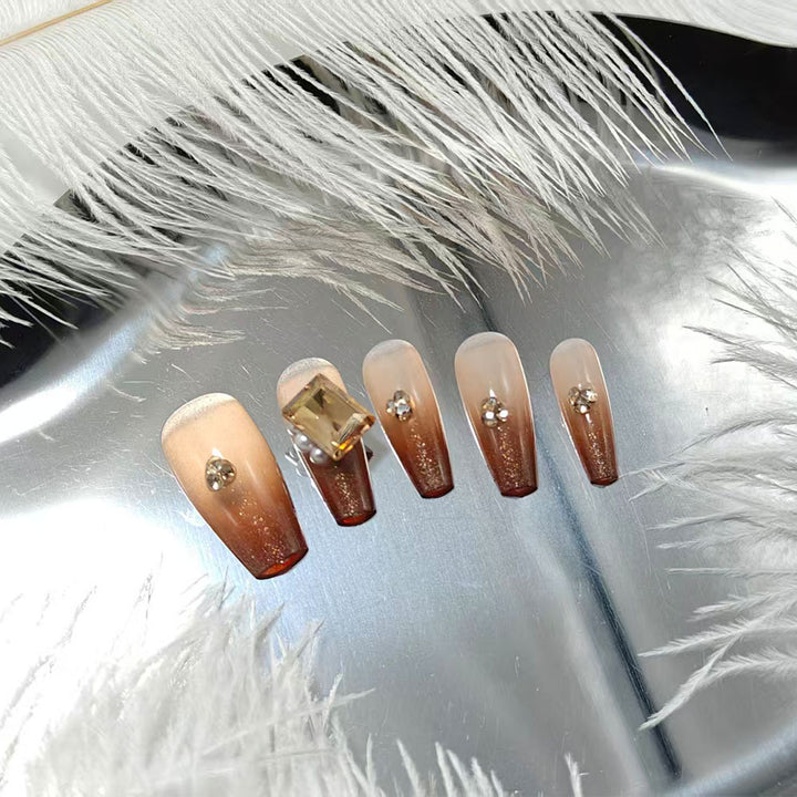 Glamorous Artificial Nails Bowlift