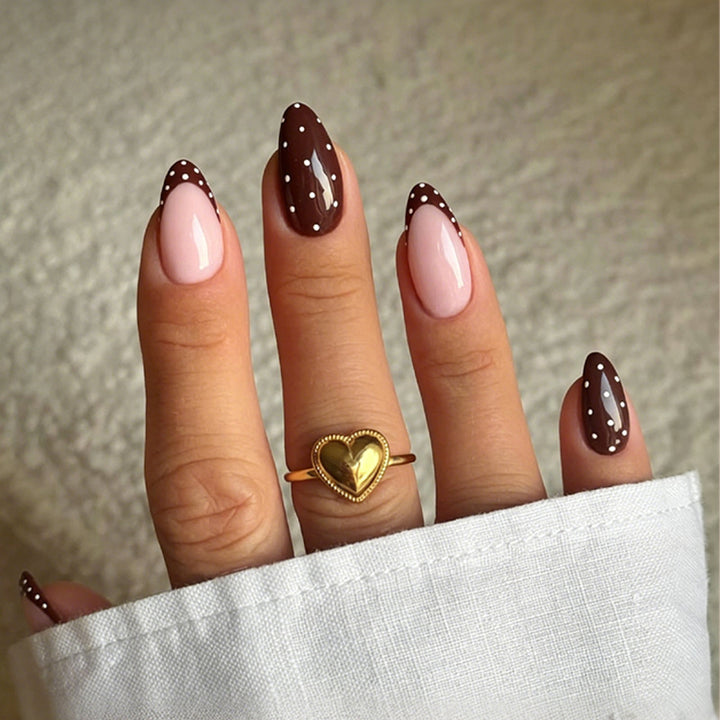 Nail art set with elegant dots Bowlift