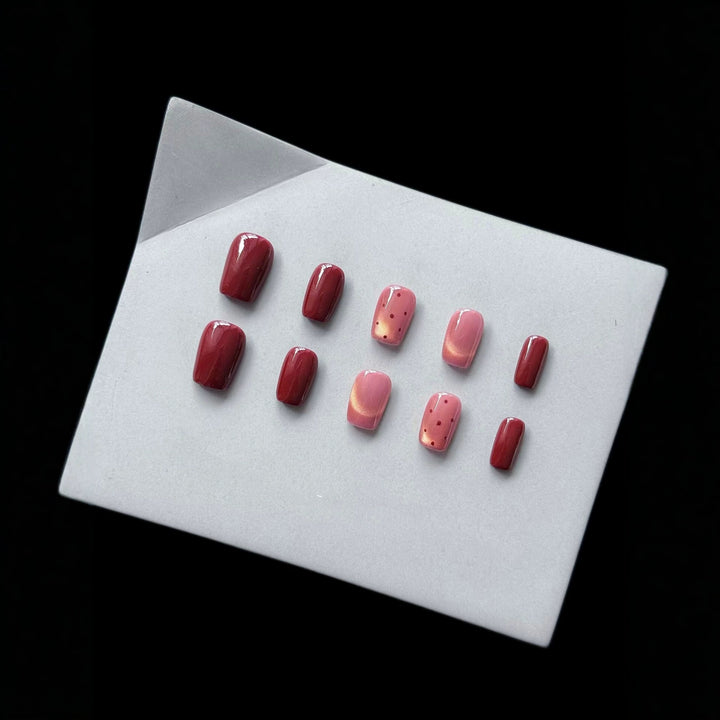 Glamorous Press-On Nail Art Set with Gradient and Dot Design