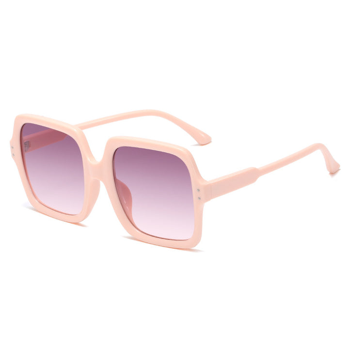 Women’s trendy oversized sunglasses with modern design Bowlift