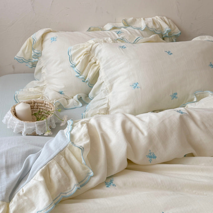 Ruffled Embroidered Linen Duvet Cover Set with Scalloped Blue Trim
