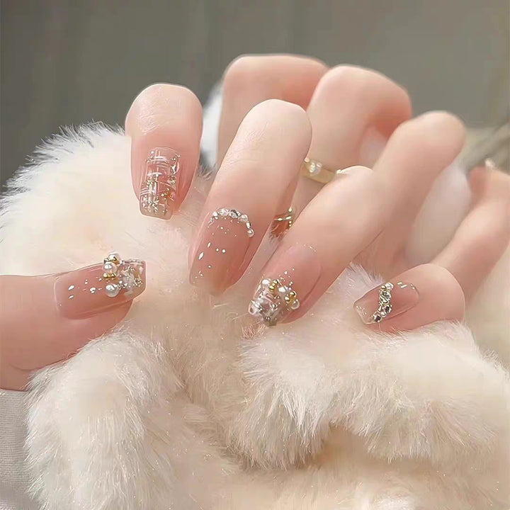 Elegant Press-On Nail Art Set with Pearl Accents Bowlift