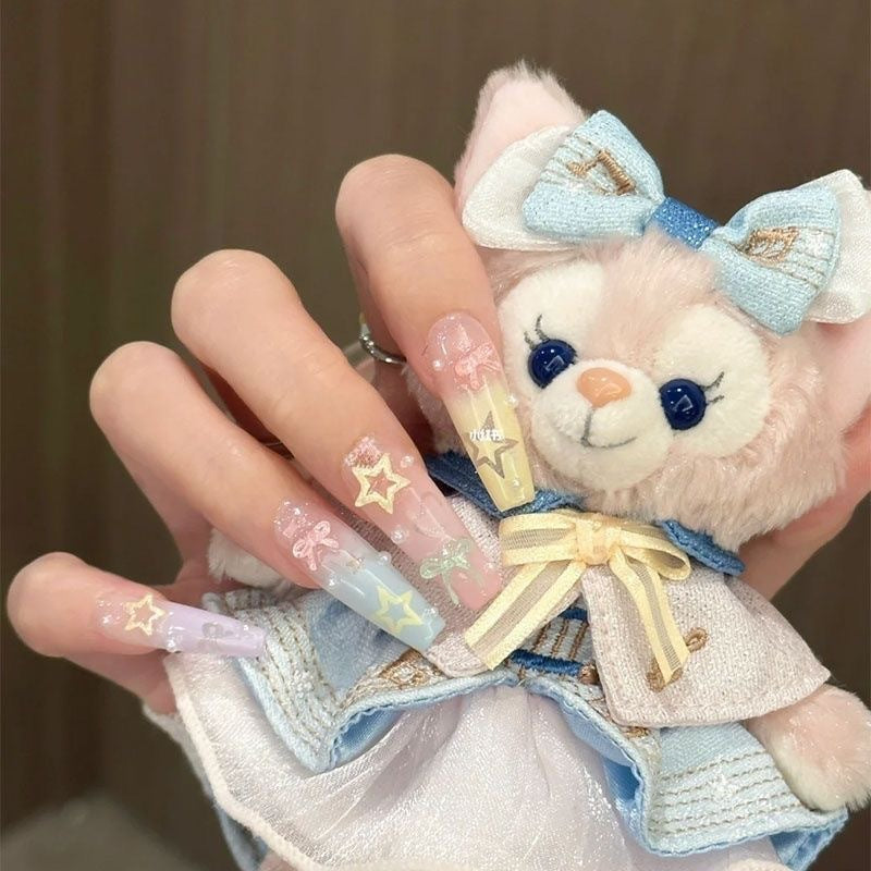 Artistic Themed Press-On Nail Extensions