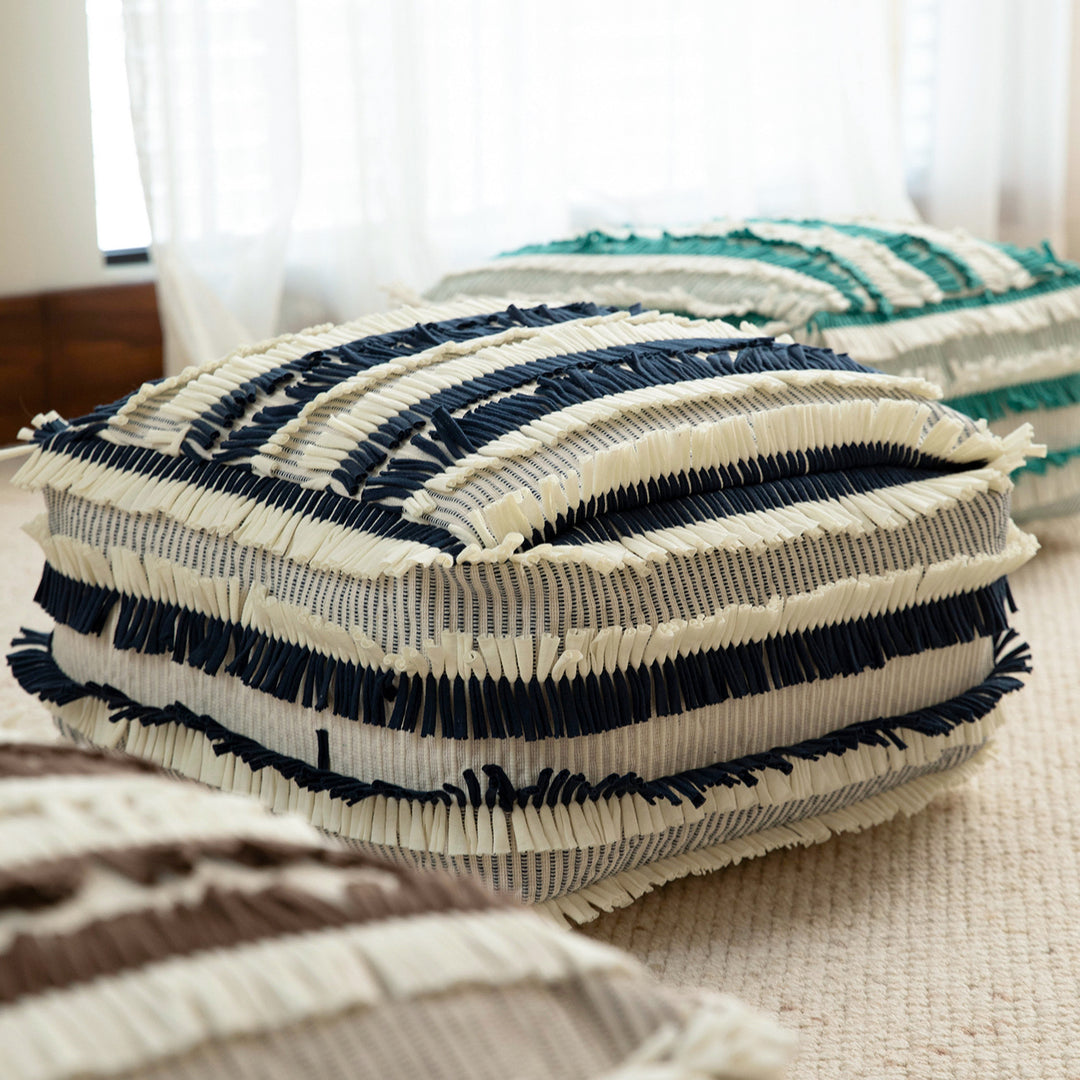 Floor cushion pouf with structured fringe surface Bowlift