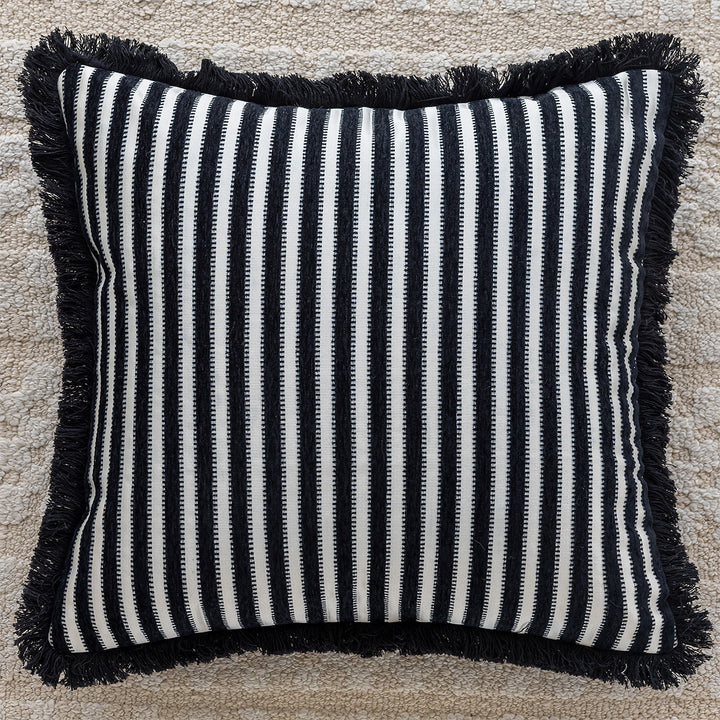 Decorative cushion with leopard pattern