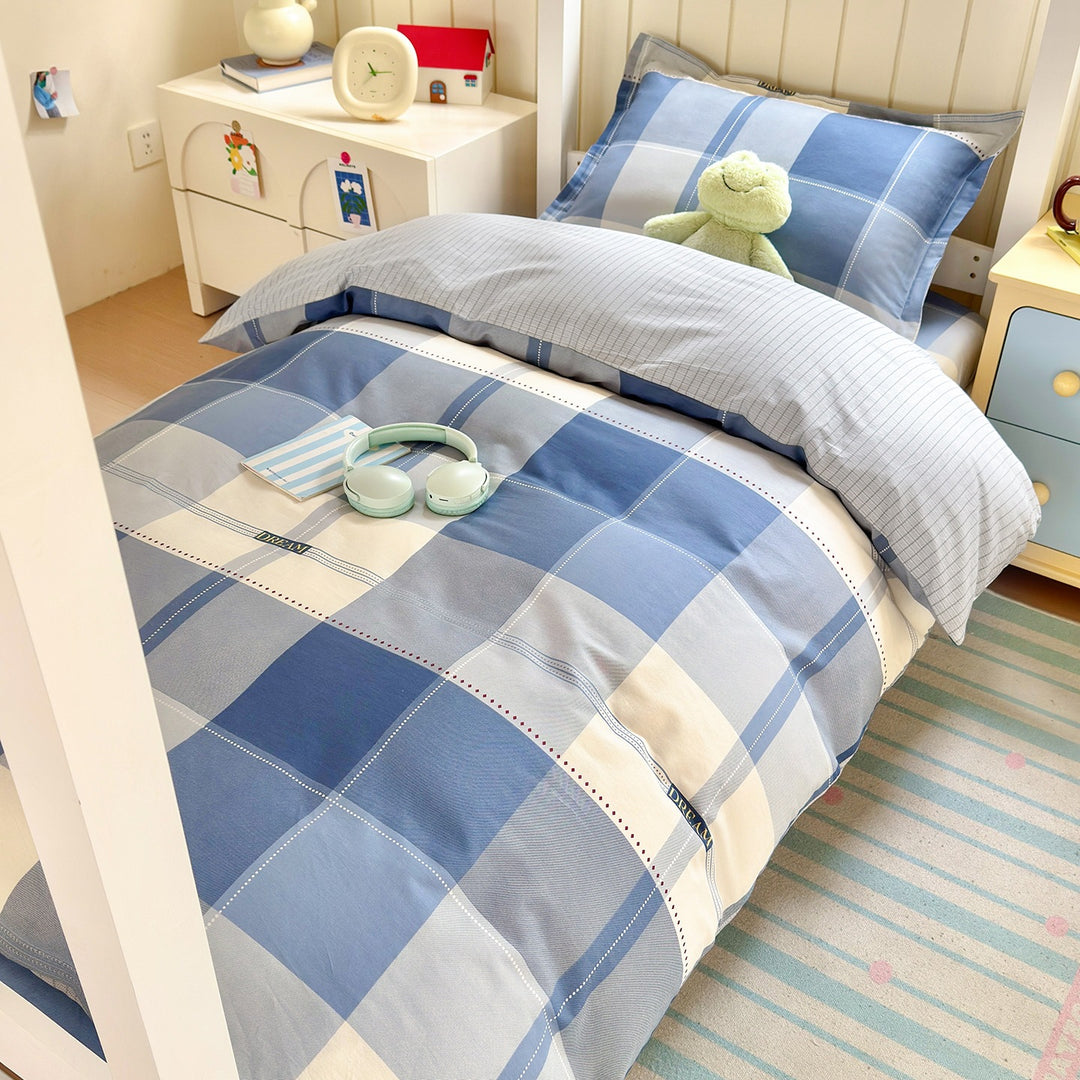 Cozy Checkered Duvet Cover Set