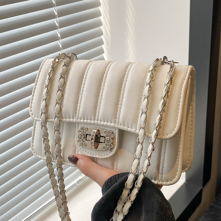 Elegant Quilted Chain Crossbody Bag