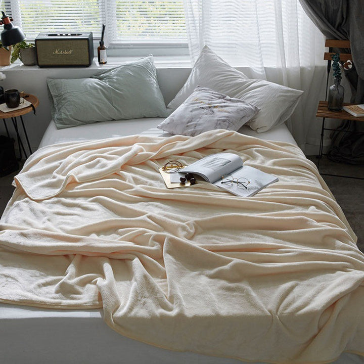 Ladies cozy microfiber blanket Bowlift