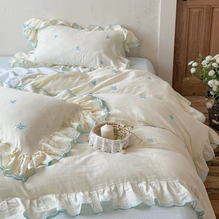 Ruffled Embroidered Linen Duvet Cover Set with Scalloped Blue Trim