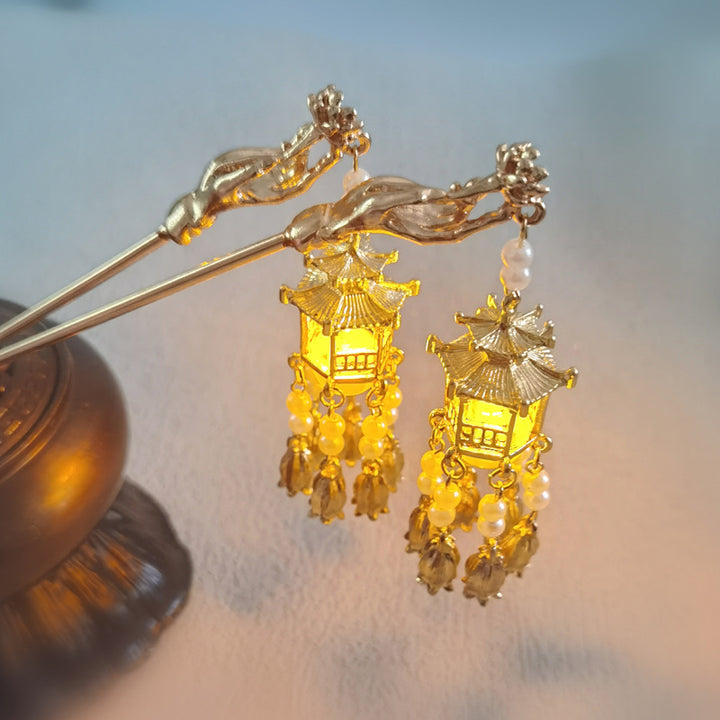 Elegant Lantern Hair Pin Bowlift