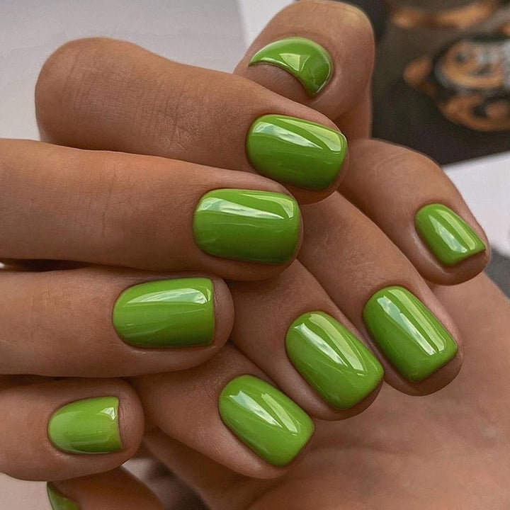 Stylish Print Nails Bowlift