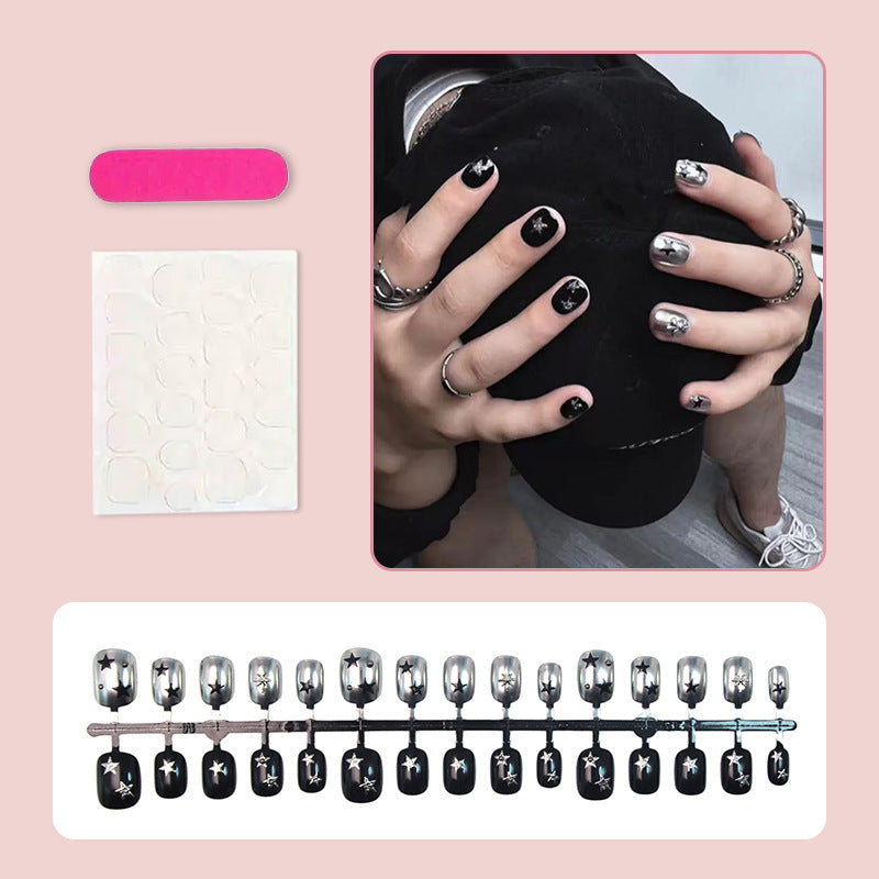 Nail art set with elegant design and gliding decorations Bowlift