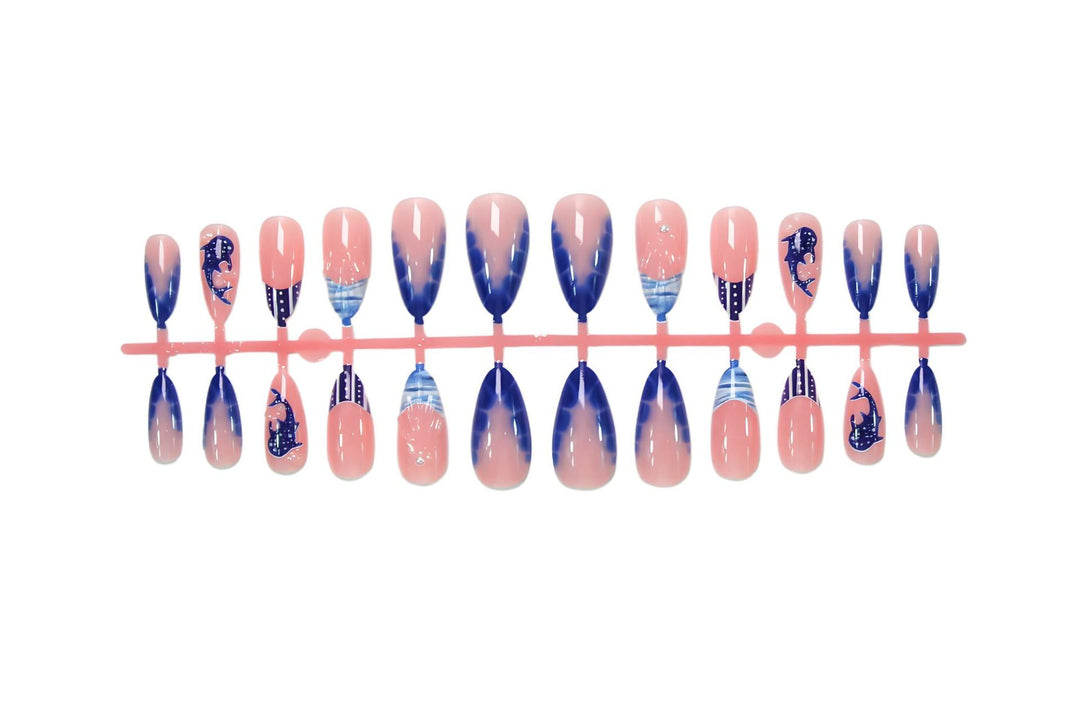 Nail art set with maritime motifs and modern designs Bowlift