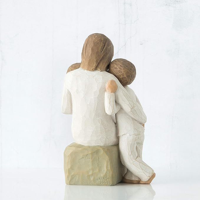 Emotional Family Bond Figurine Bowlift