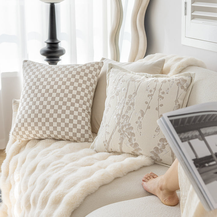 Elegant pillow with floral design
