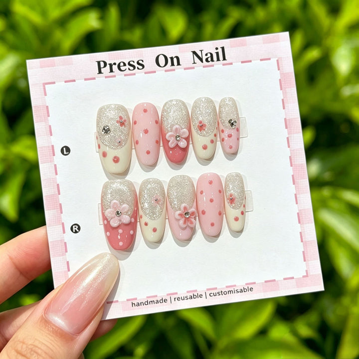 Customizable Floral Press-On Nail Art Set  1791773546