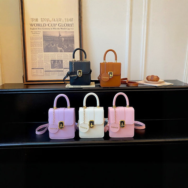 Handheld Satchel
