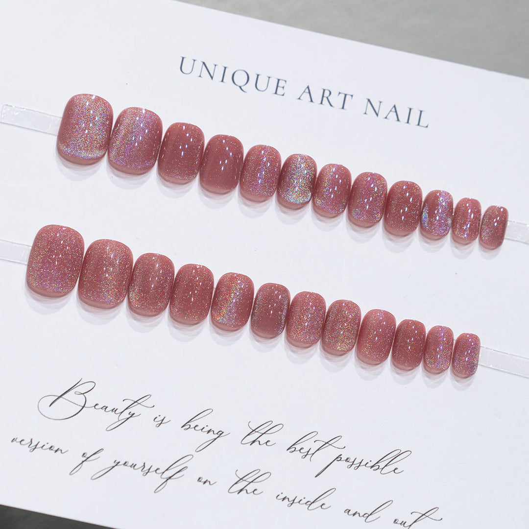 Shimmering Press-On Nail Art Set