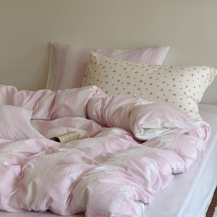 Quilted Lightweight Reversible Gingham-Textured Comforter and Pillowcase Set