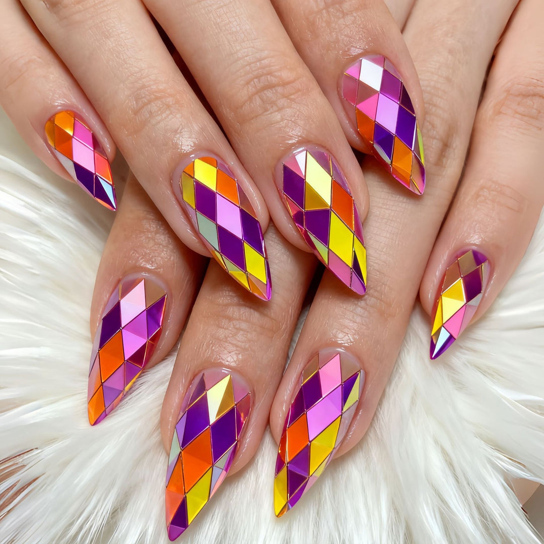 Shiny artificial nails Bowlift