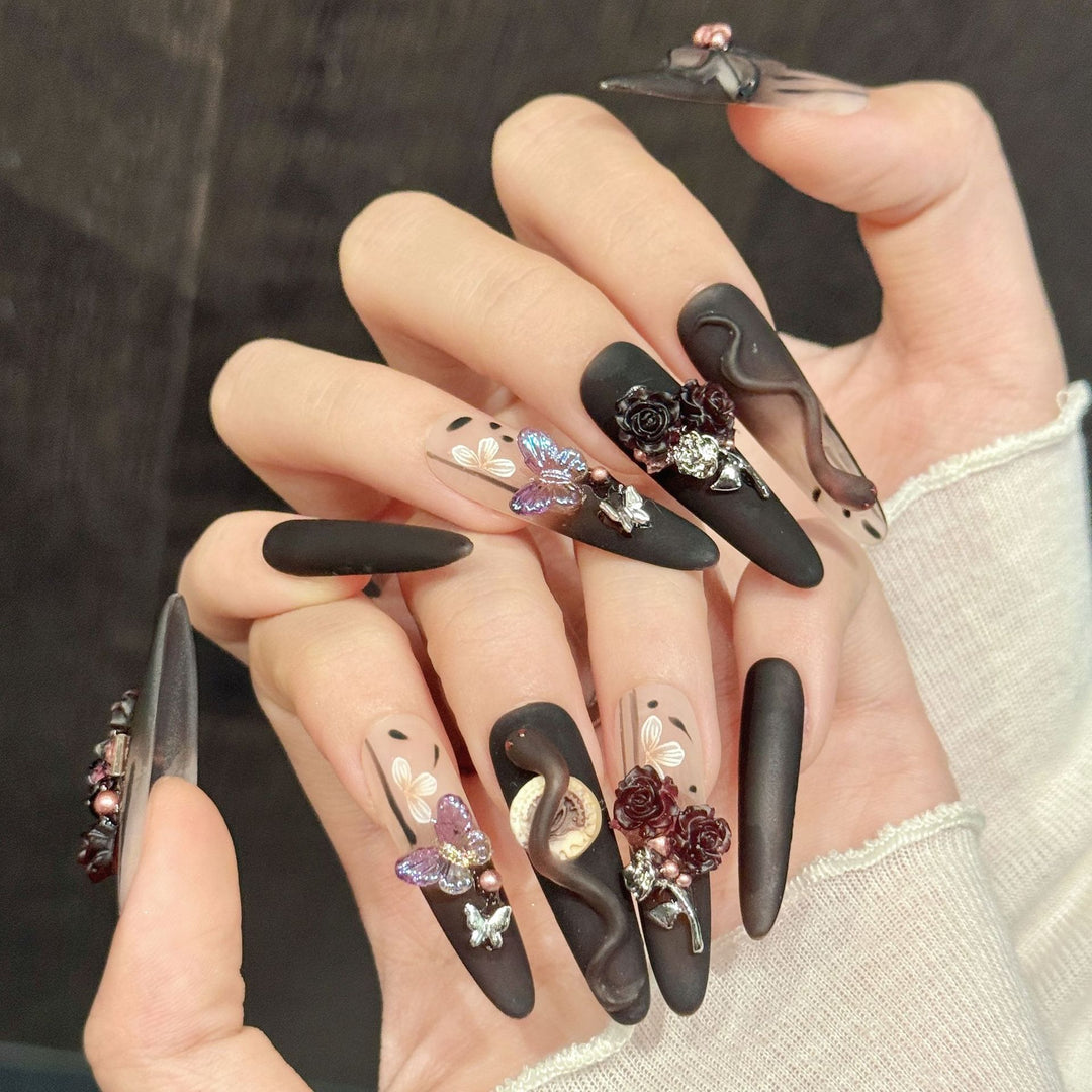 Ornate Gothic Press-On Nail Art Set