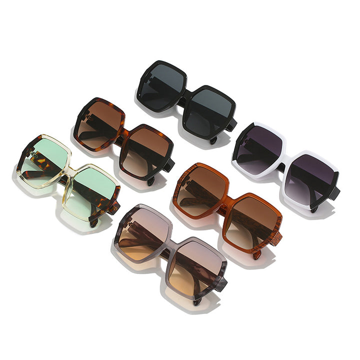 Women's stylish oversized sunglasses with elegant square frame Bowlift