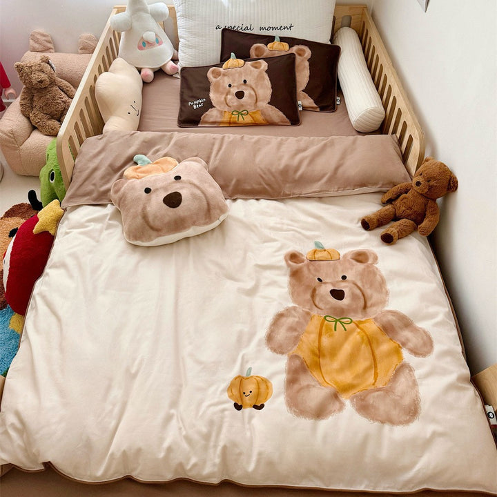 Kids' duvet cover set with cuddly plush appliqué and teddy bear pumpkin motif
