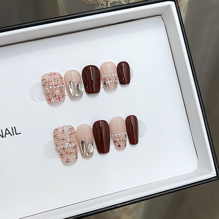 Chic Decorative Press-On Nails Set Bowlift